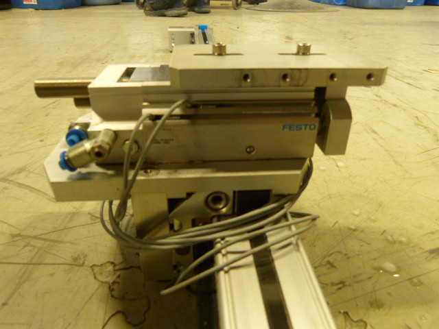 Festo 193742 DGE-25-2100-ZR-LK-RH-KF-GK Toothed Belt Drive 2100mm Stroke USED