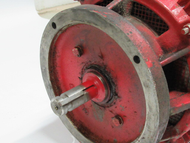 US Motors 15HP 1770RPM 575V 254VP 3PH 15A 60Hz Broken Electrical Cover USED