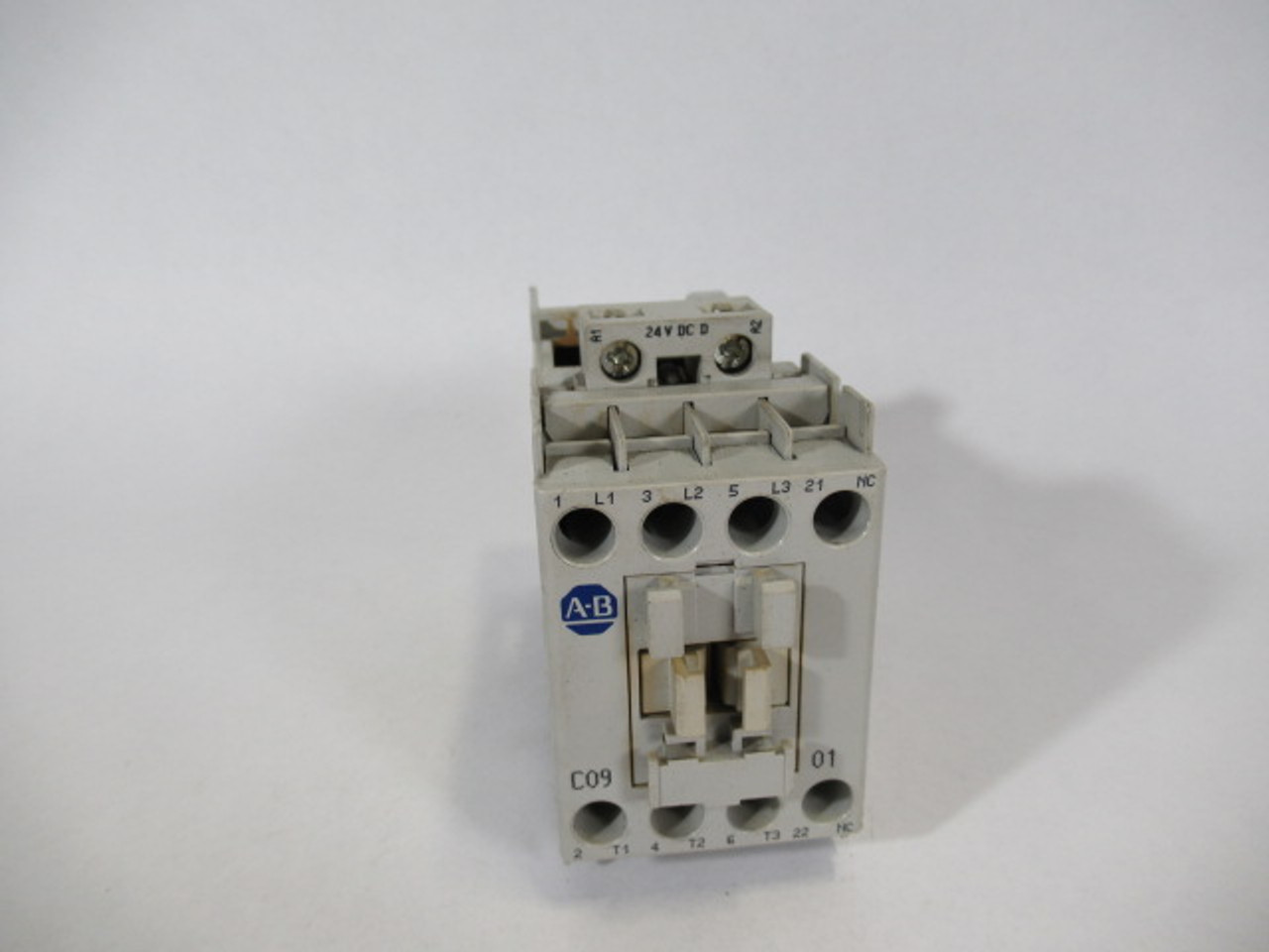 Allen-Bradley 100-C09DJ01 Series A Contactor 24VDC 9A 1N/C USED