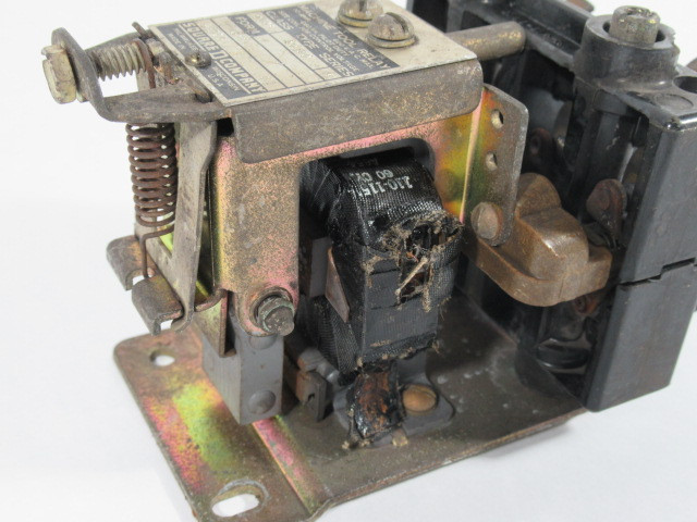 Square D 8501-AO-40 Relay 10A 600VAC Ser A 110-115CV USED