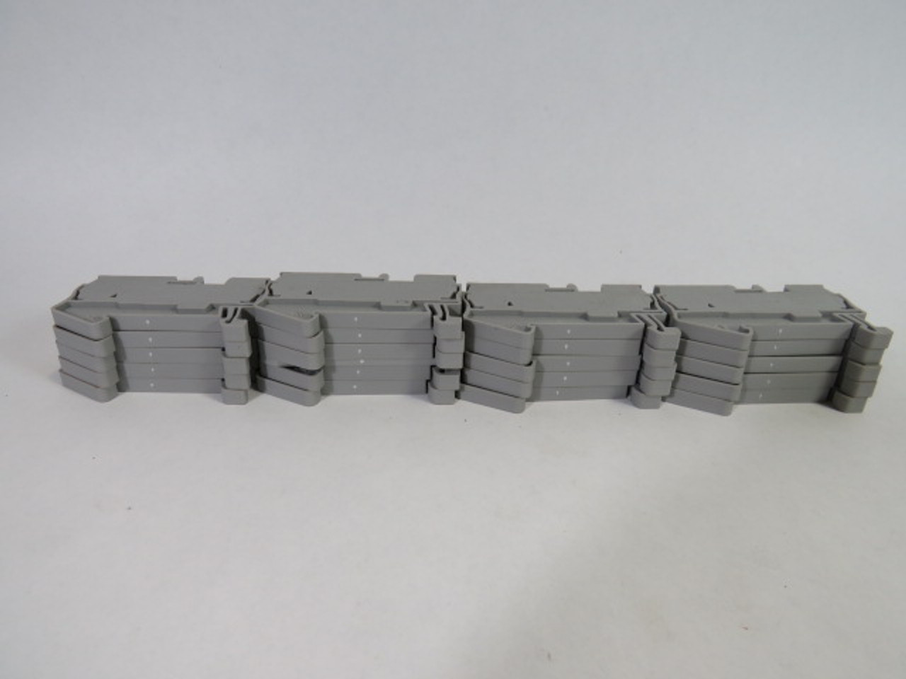 Phoenix Contact ST-2.5-TWIN Terminal Block 600V 20A Grey LOT OF 20 USED