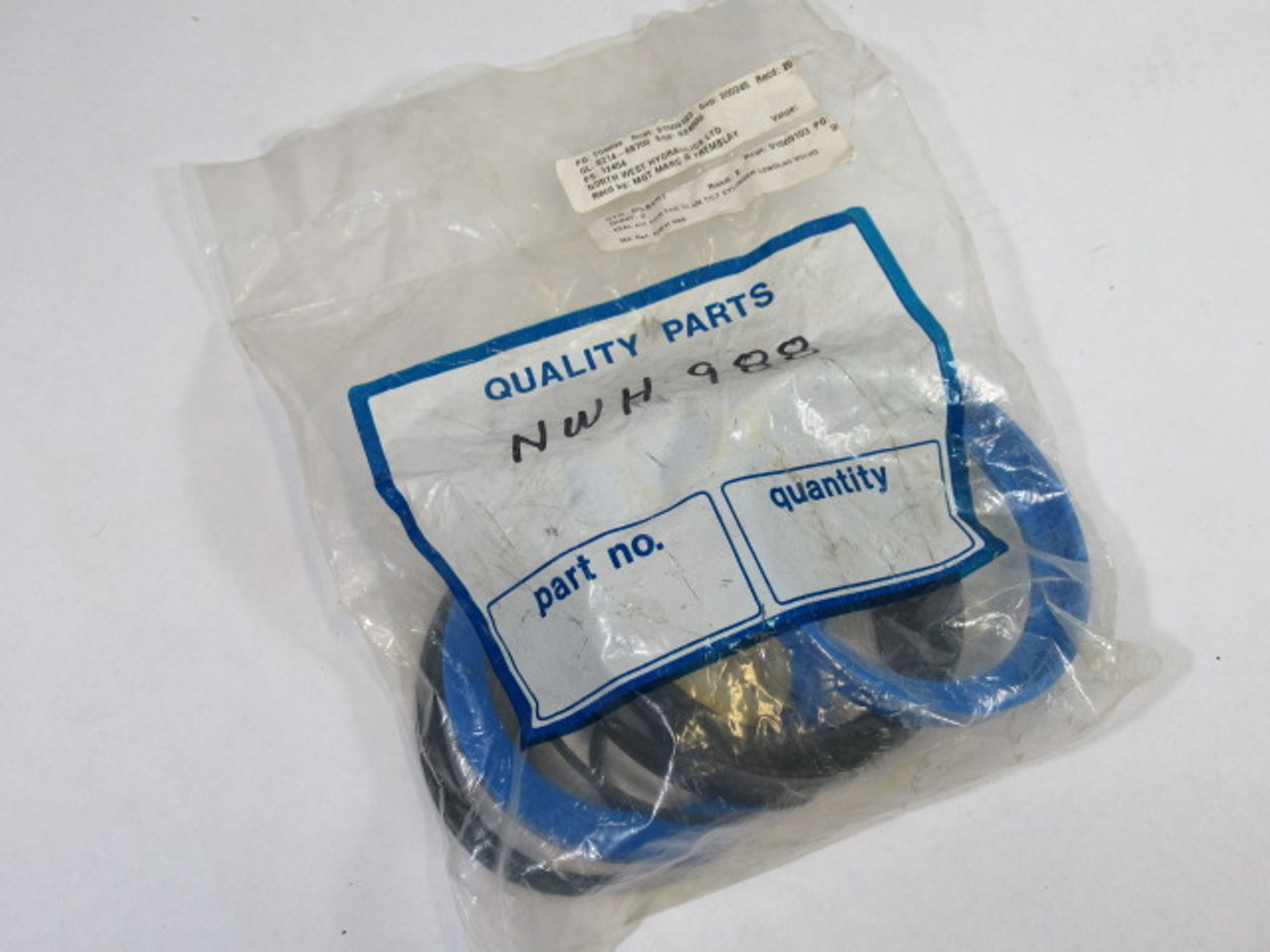 Generic 988 Seal Kit for Tilt Cylinder ! NWB !