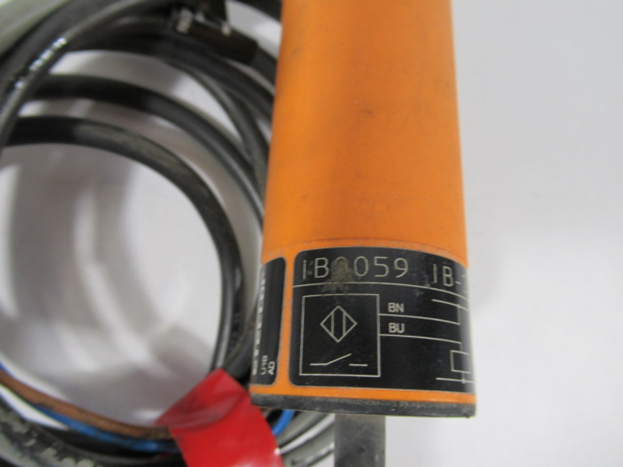 IFM Efector IB0059 IB-2020-ABOA Inductive Sensor 250V AC/DC 45-65Hz USED