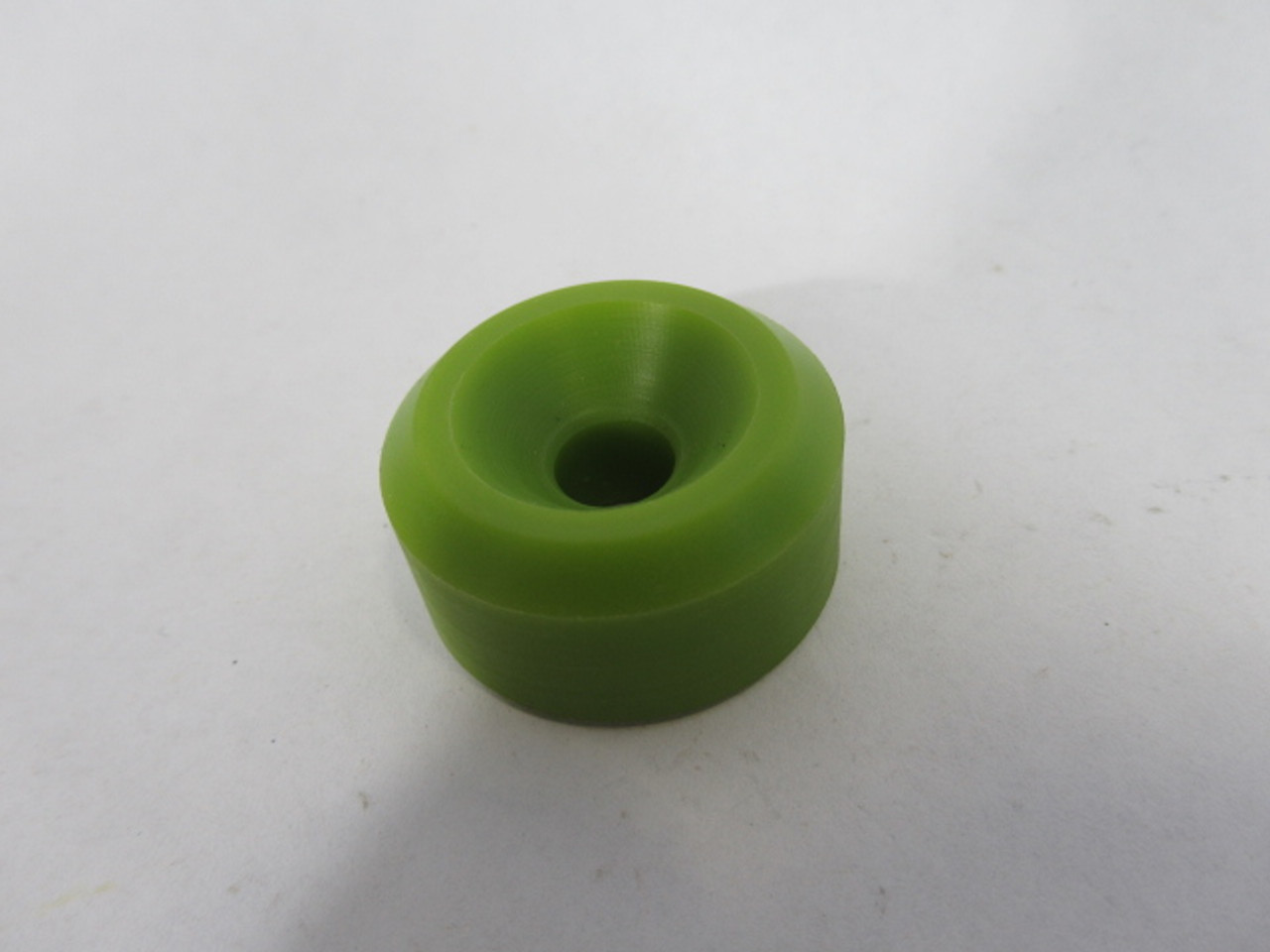 Generic 2188-3 Green Spacer Button 1-1/4"OD 5/16"ID 3/4"TW Lot of 20 ! NOP !