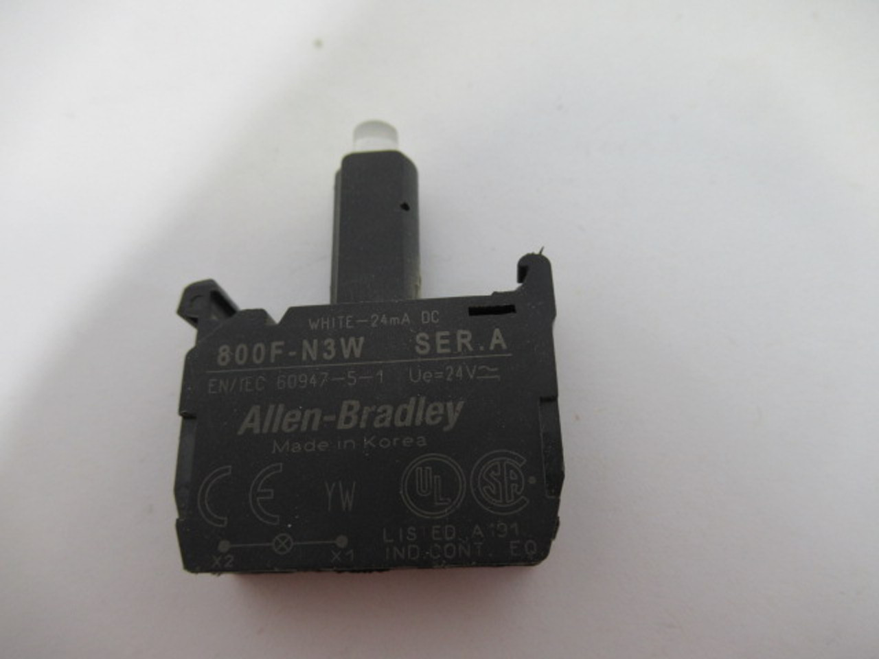 Allen-Bradley 800F-N3W Series A White Push Button Lamp Module 24mA 24VDC USED