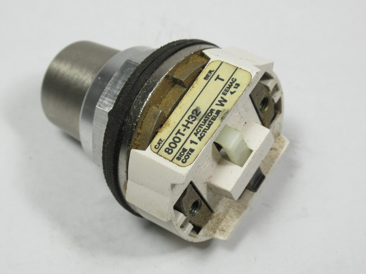 Allen-Bradley 800T-H32 Series T Cylinder Lock Switch No Contacts No Key USED