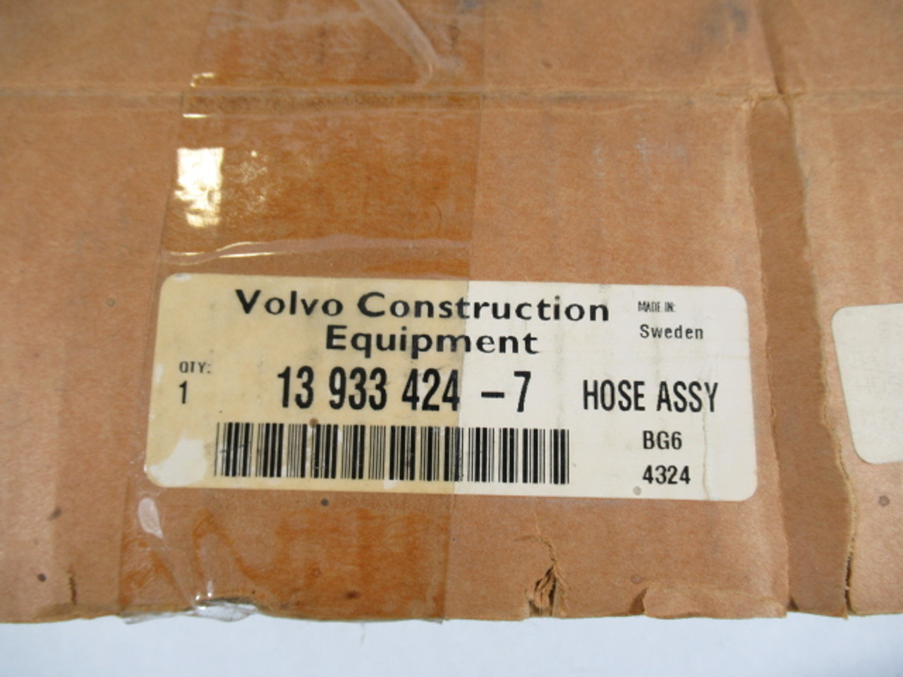 Volvo 13-933-424-7 Hose Assembly 1-1/16" Dia 83" Long ! NEW !