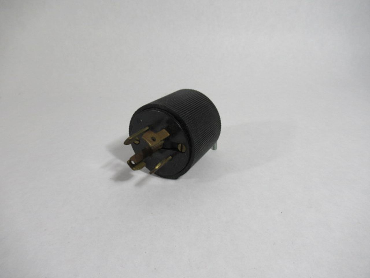 Hubbell 45215 Variload Twist-Lock Plug 30A 250V ! NEW !