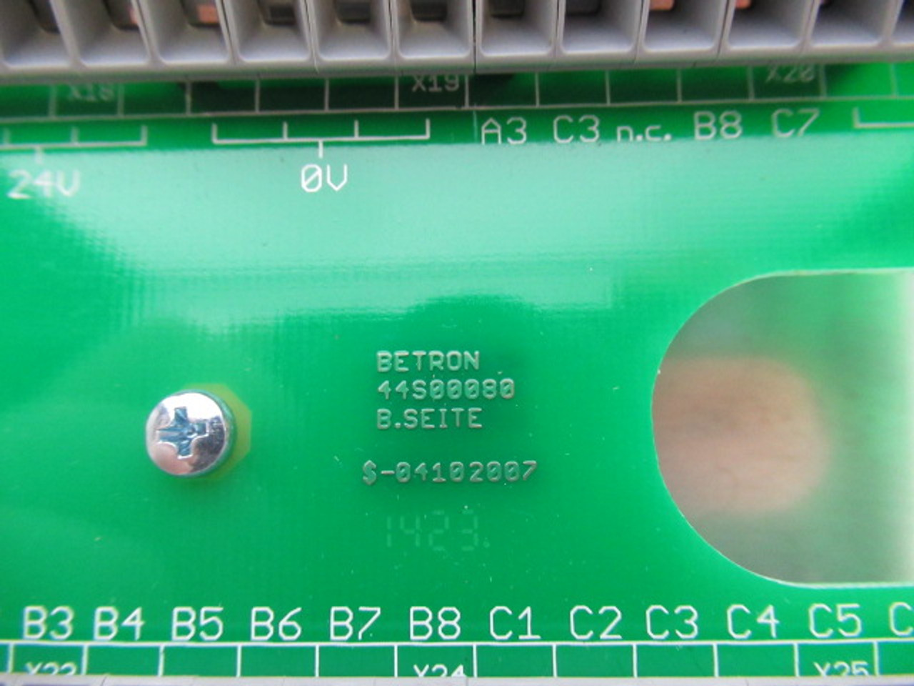 Betron 44S00000 Raised Connector Board USED