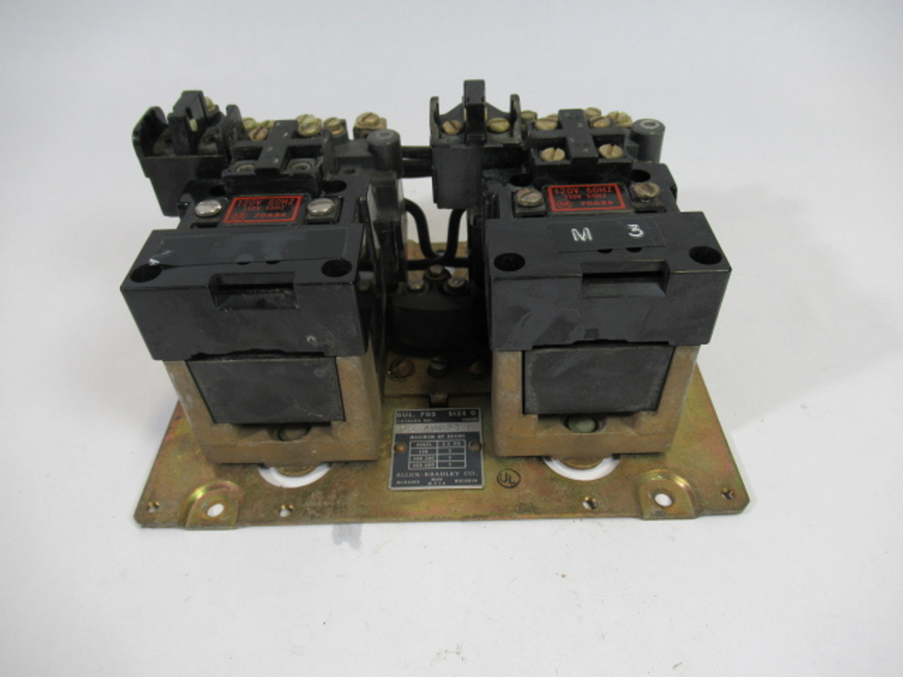 Allen-Bradley 705-A0D23 Reversing Starter 120-600V 110/120V 50/60Hz USED