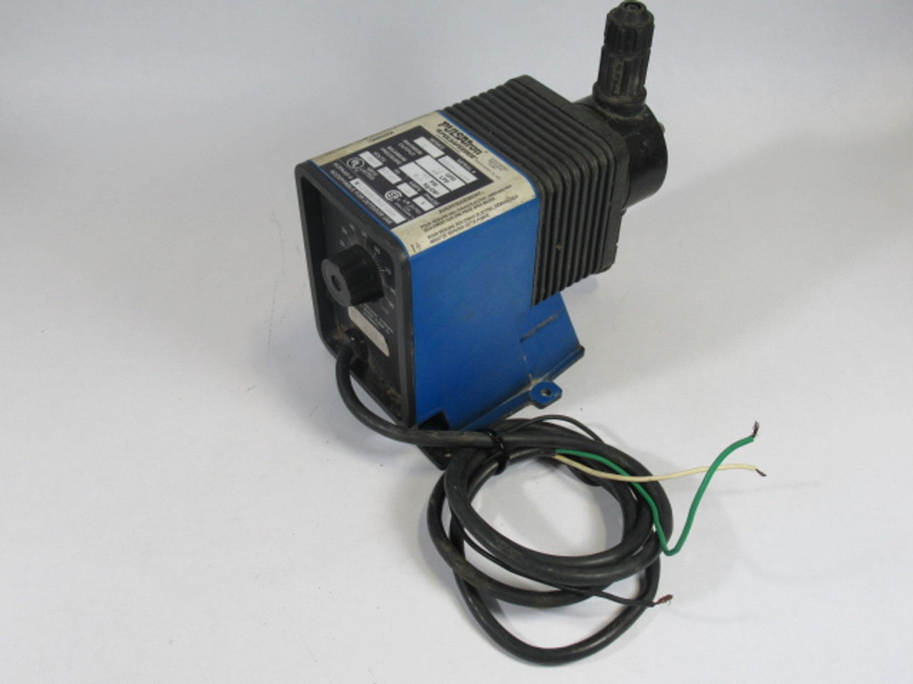 Pulsatron Electronic Metering Pump 12GPD 115VAC 0.6A 50/60Hz 1Ph USED