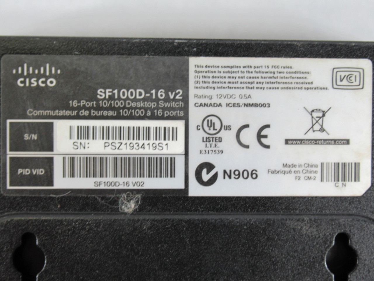 Cisco SF100D-16 16 Port 10/100 Desktop Switch V2 USED
