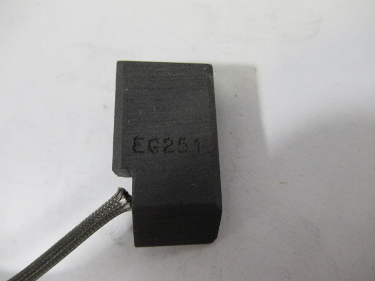 Generic EG251 Carbon Motor Brush 19mm x 9mm x 39mm USED