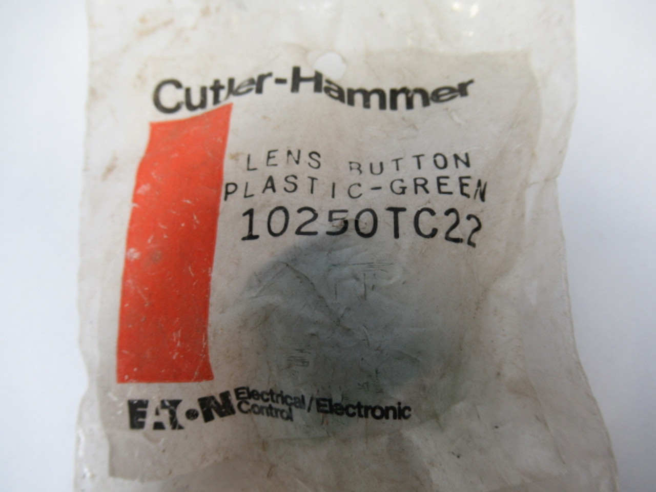Cutler-Hammer 10250TC22 Push Button Plastic Lens Green ! NWB !