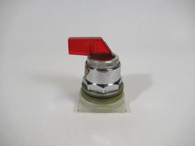 Square D 9001-K54J1 Selector Switch 3 Position Operator Only Red USED