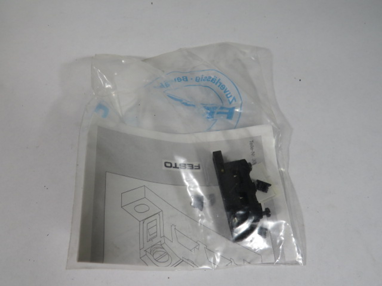 Festo 018786 ASI-KVT-FK Cable Distributor 75VDC 60VAC MISSING PIECES ! NWB !