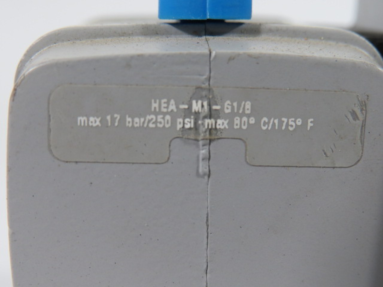 Festo LR-M1-G1/8-10G Pressure Regulator w/HEA-M1-G1/8 21 bar 300 psi USED