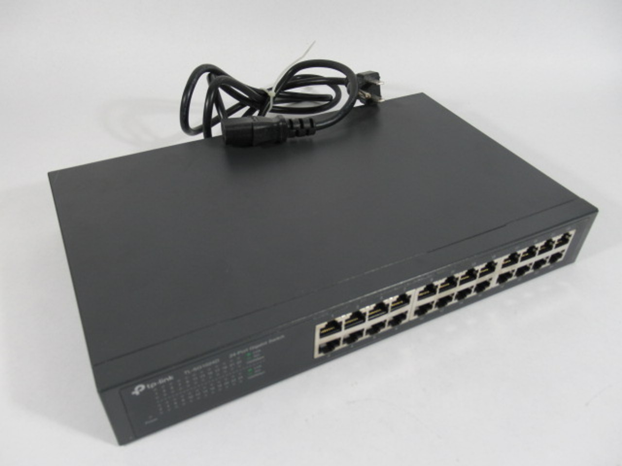 TP-Link TL-SG1024D 24 Port Gigabit Switch 100-240V 0.6A 50/60Hz USED