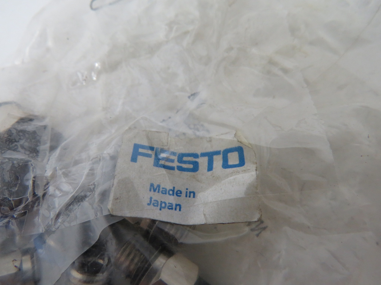 Festo QSML-M7-6 186353 Push-In L-Fitting M7 Thread 6mm Tube 10-Pk SHELF WEAR NWB