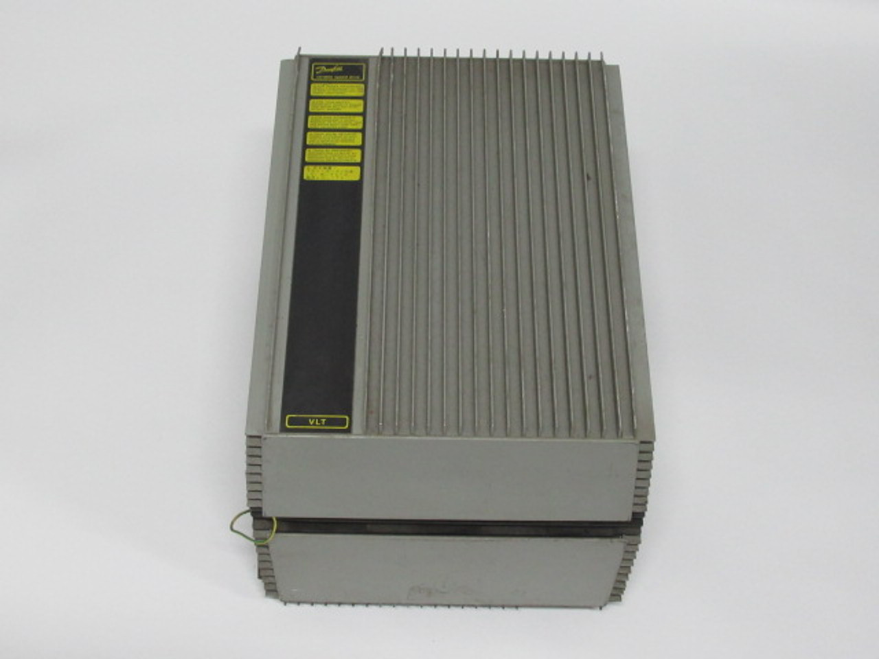 Danfoss VLT-103-175B6401 Variable Speed Drive 3Ph 440/460V 5.3A/5.1A USED