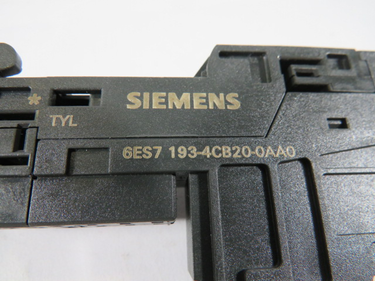 Siemens 6ES7-193-4CB20-0AA0 Terminal Module Ser TYL USED