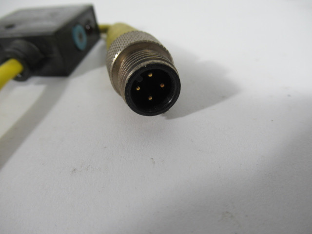 Allen-Bradley 42SMR-7110-QD Trans Beam Receiver Ser B 11-28VDC 1.2W USED