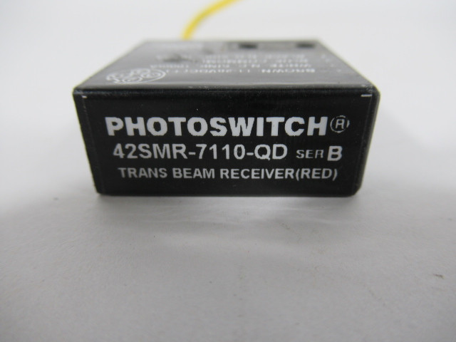 Allen-Bradley 42SMR-7110-QD Trans Beam Receiver Ser B 11-28VDC 1.2W USED