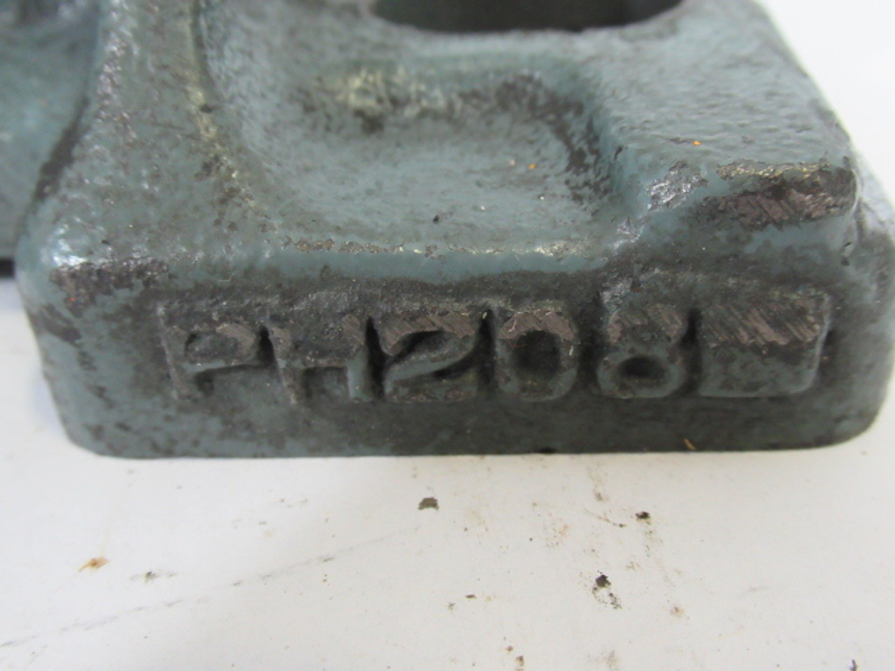 NSK UCPH208 Pillow Bearing Unit Cast Iron 2 Bolt 40mm ID USED