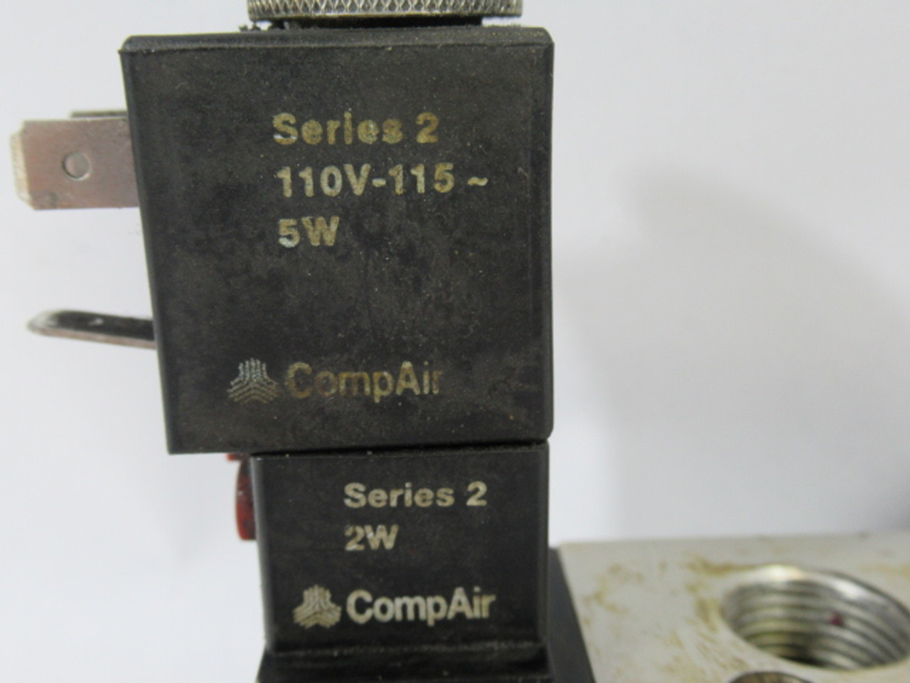 CompAir 8MM513.J65 Solenoid Valve *Missing Coil* 3/8" NPT 110-115VAC 5W USED