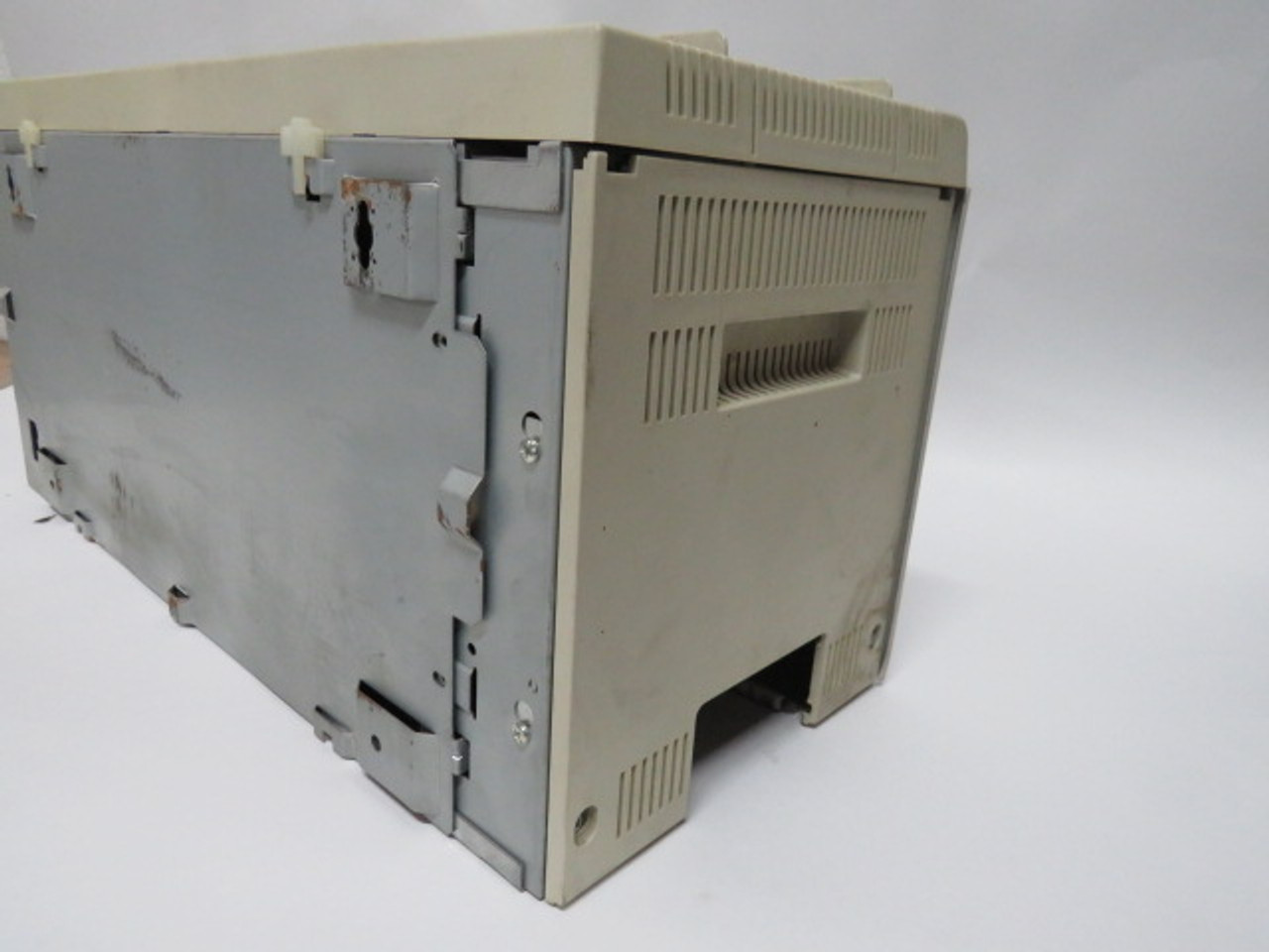 Toshiba DKSUB280A Strata DK 280 Cabinet Telephone System 120VAC 2.4A USED