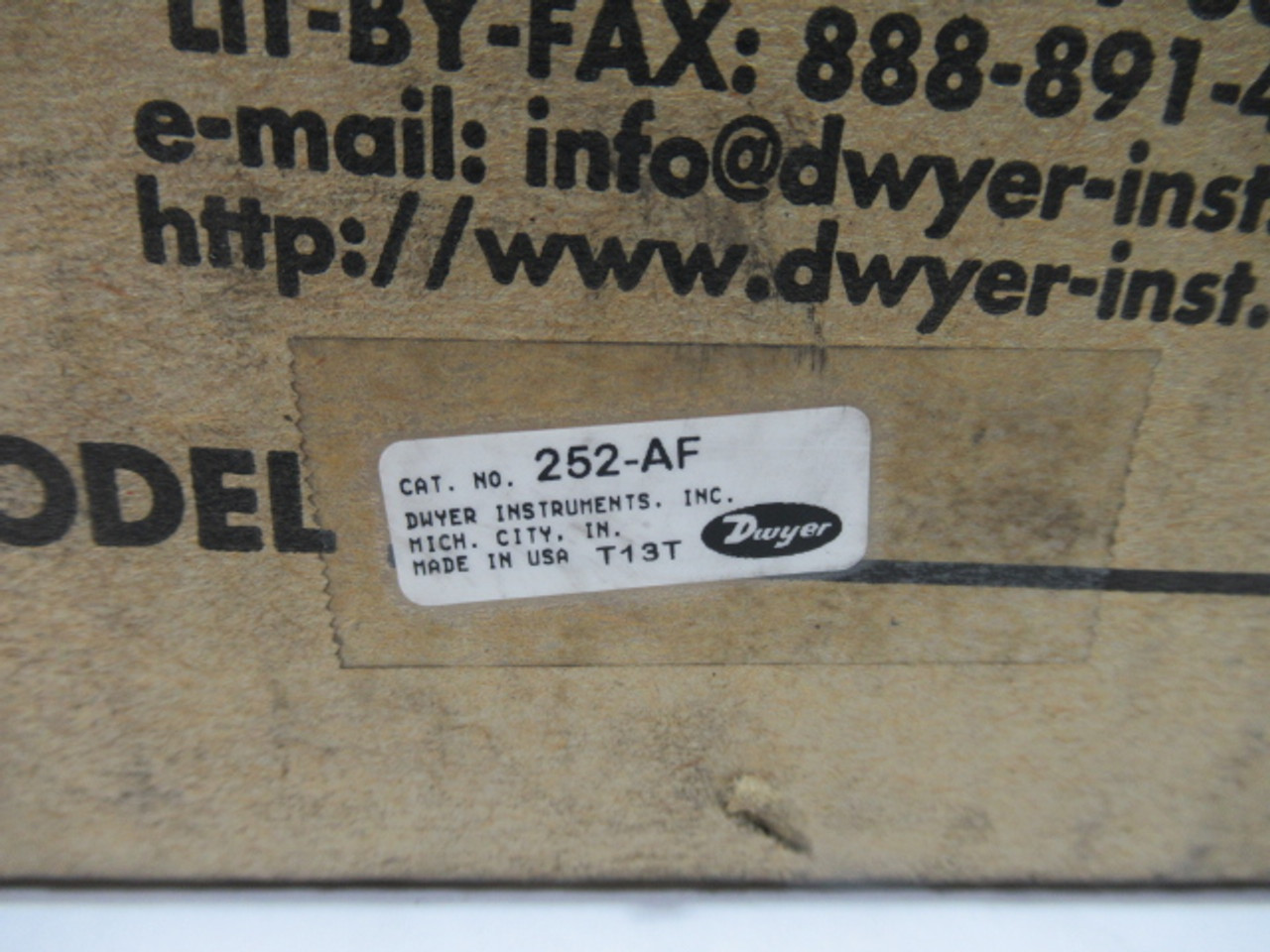 Dwyer 252-AF Inclined Manometer Air Filter Gauge .20-0-2.0" wc ! NEW !