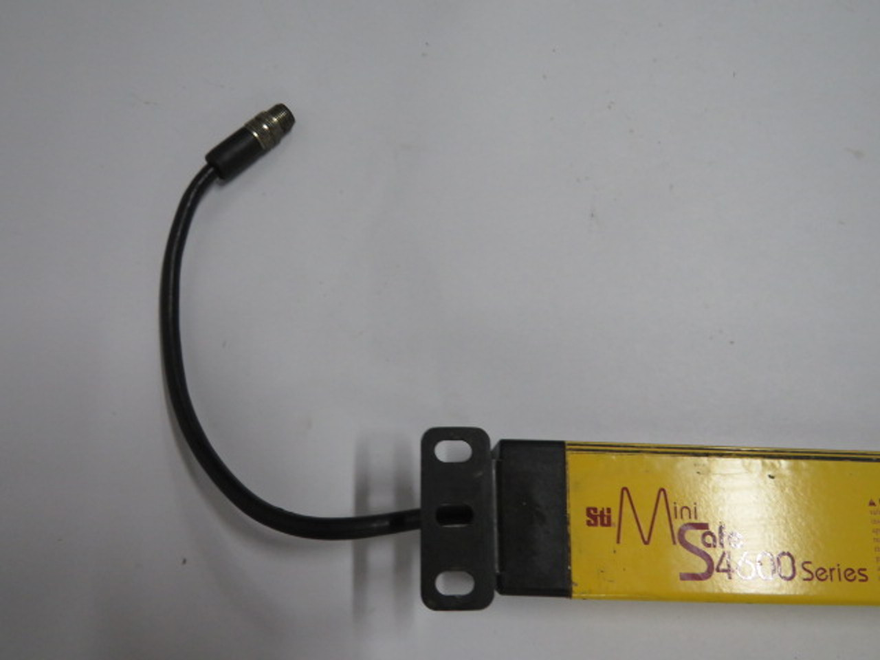 STI MS46-30-520-Q1-X Light Curtain Transmitter 24VDC 285mA USED