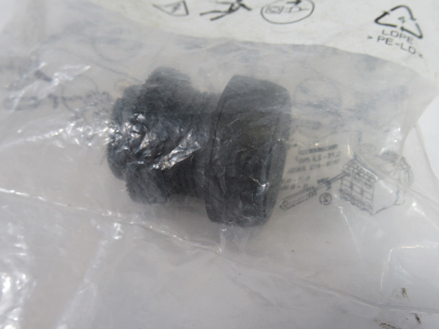 Allen-Bradley 800FP-F2 Flush Push Button Black Series A  NWB