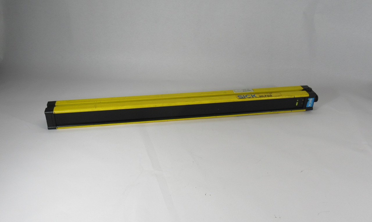 Sick FGSS600-211 Light Curtain Transmitter 4W 18m Range 24V SHELF WEAR USED