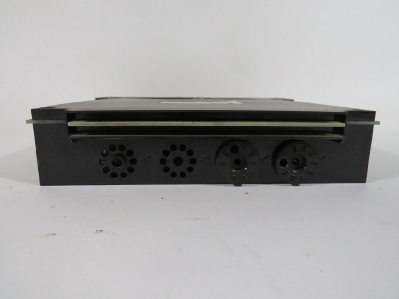 Schneider TSXDST1682 Output Module 24VDC 16 Point 0.5A USED