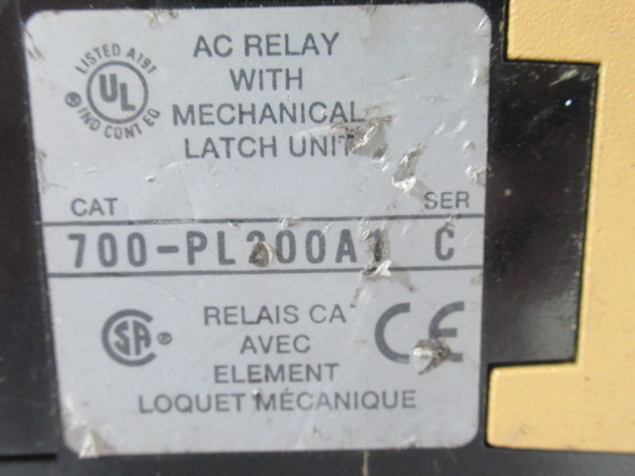 Allen-Bradley 700-PL200A1 Series C Relay w/Mechanical Latch *Crack* USED