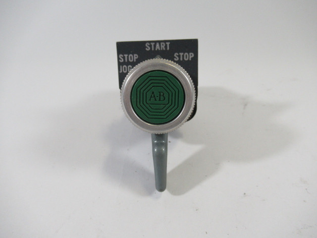 Allen-Bradley 800T-L1E3 Selector Switch 3 Position 1 Maintained GREEN ! NEW !