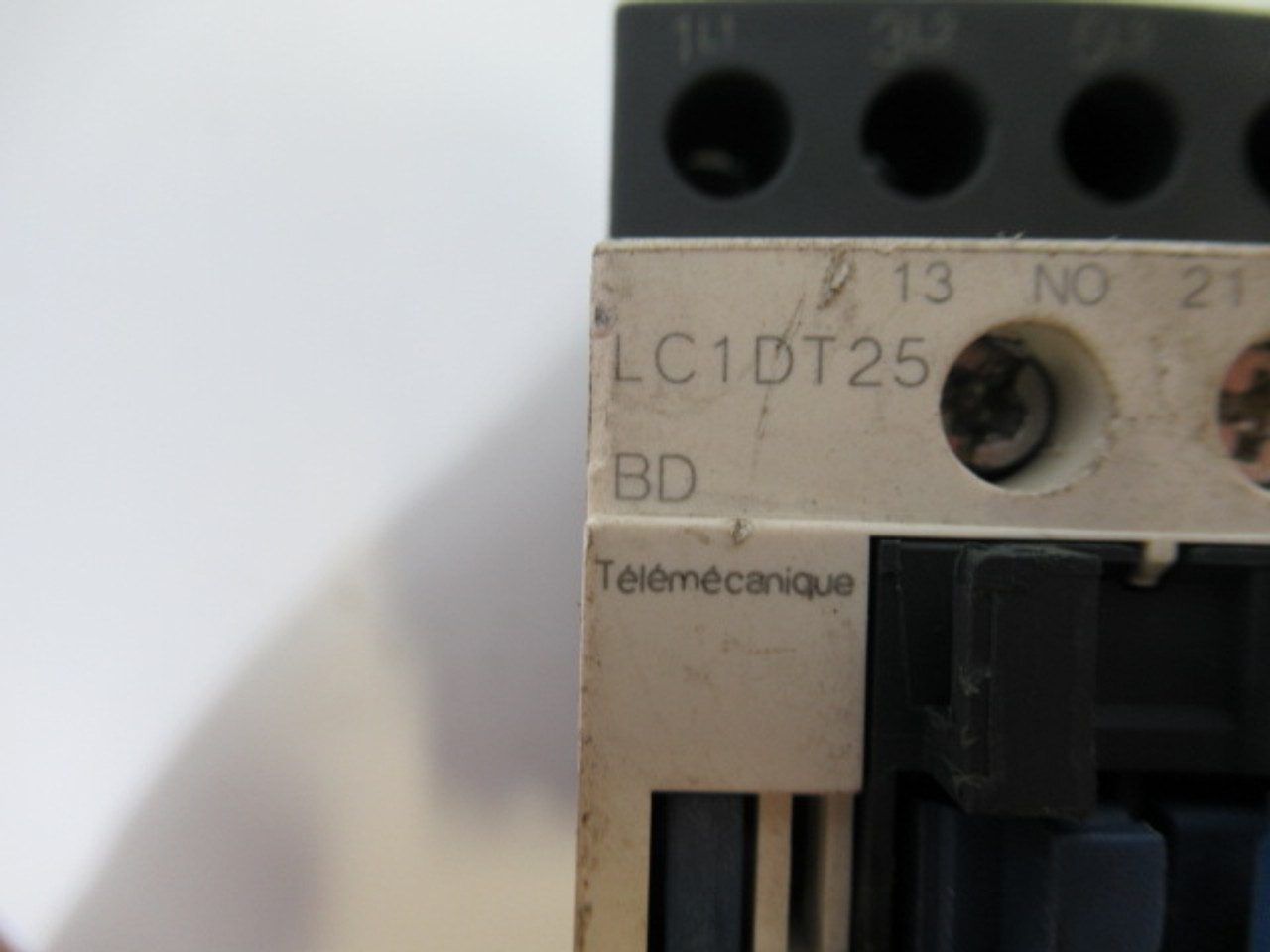 Telemecanique LC1DT25BD Contactor 25A Coil 5-24VDC USED