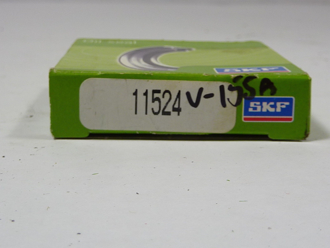 SKF 11524 Single Lip Oil Seal 1-5/32x1.874x1/4 Inch ! NEW !
