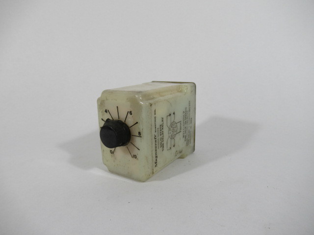 Magnecraft W211ACPSOX-7 Time Delay Relay 1.0-180Sec 100-130VAC 60Hz 10A USED