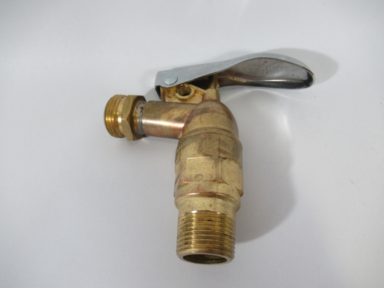 Wesco 272080 Zinc Die Case Faucet Bronze Finish .75 NPT USED