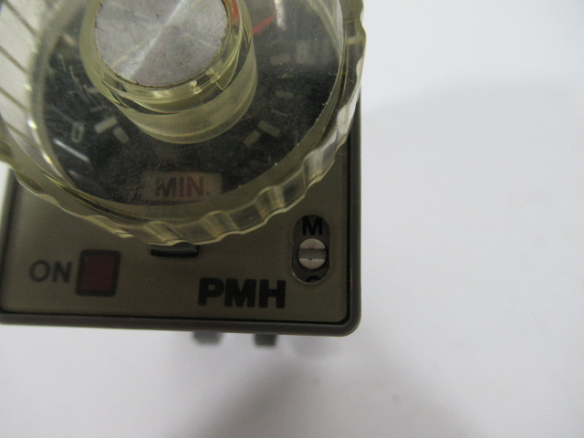 Matsushita PMH-10M-AC120V Time Delay Relay 1-10Sec 1-10Min 110/120VAC USED
