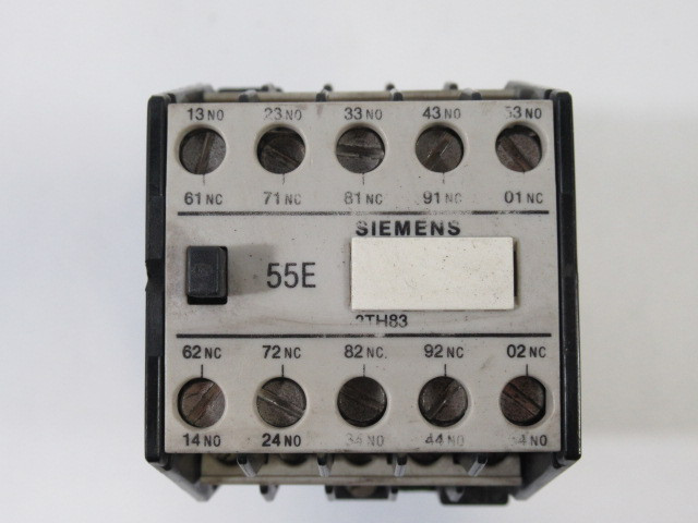 Siemens 3TH8355-0B Contactor 660V 16A 5 NO 5 NC Coil 24VDC USED