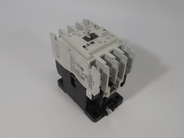 Eaton D15CR22AB Contactor SER B1 120/110V 50/60Hz 5A 4 Poles USED