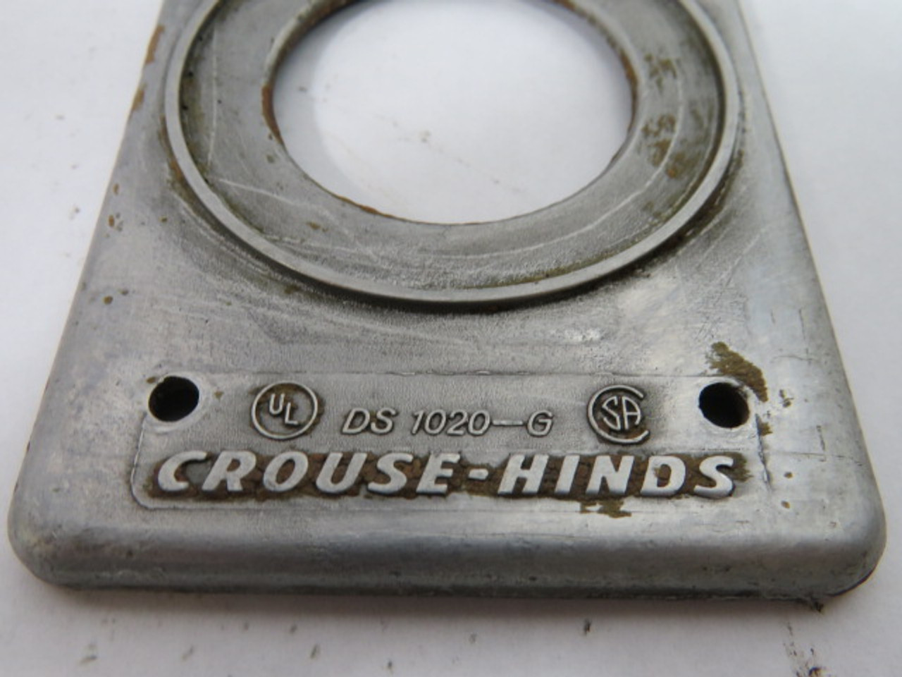 Crouse-Hinds DS-1020-G Single Gang Outlet Cover USED