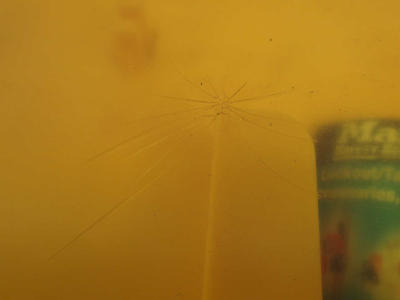 Master Lock 1483B 10-Lock Covered Padlock Station Has Cracking in Cover USED