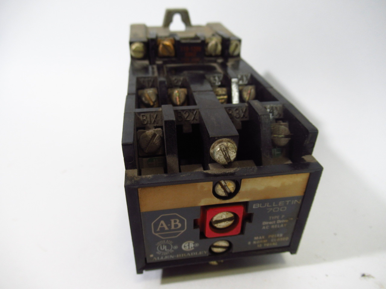 Allen-Bradley 700-P400A4 Control Relay w/PB20 Series A 115-120V@60Hz USED