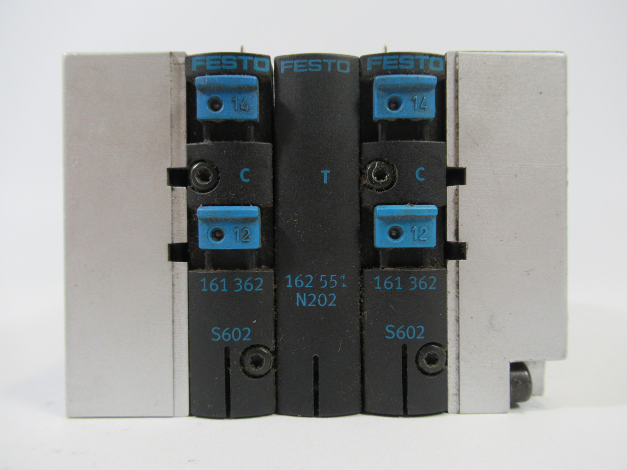 Festo CPV-14-VI 18210 Manifold Assembly 10 bar C/W Separator Plate USED