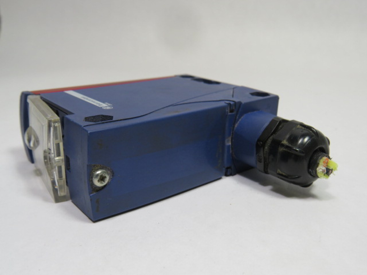 Telemecanique XUX0ARCTT16 Photoelectric Sensor MISSING CONTROL FACE PLATE USED