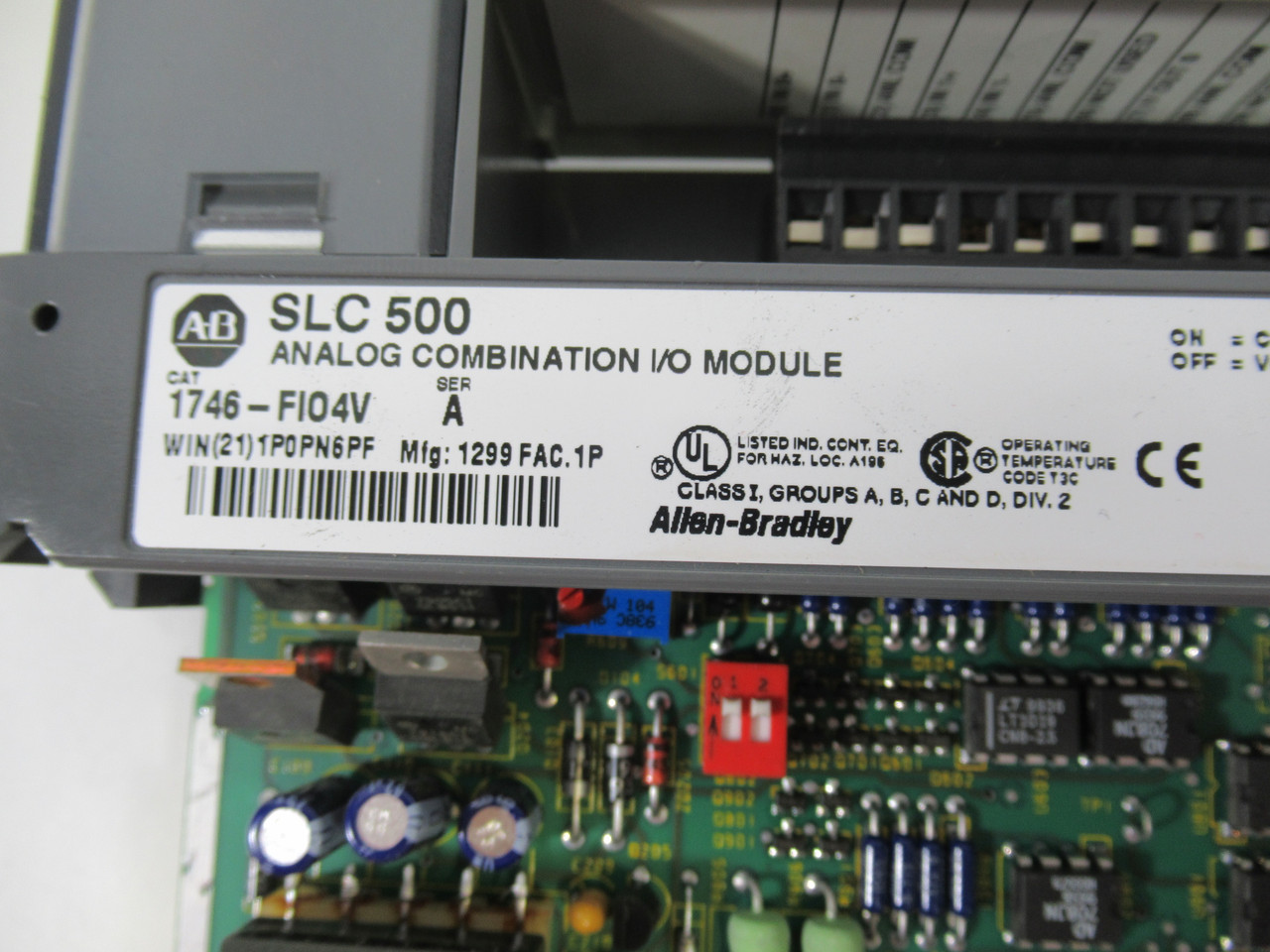 Allen-Bradley 1746-FIO4V Analog Combination I/O Module Series A SLC 500 USED